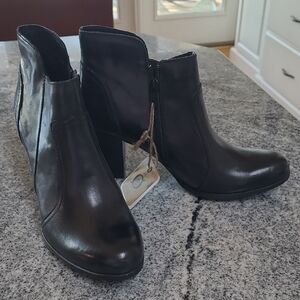 Elegant Black Ankle Boots